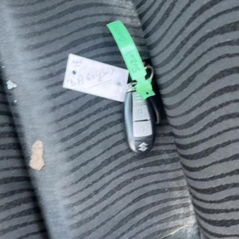 Air bag conducteur SUZUKI SWIFT 4 Photo n°16