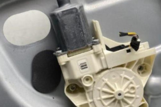 Leve vitre electrique avant droit FORD FOCUS 2