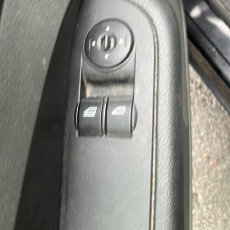Leve vitre electrique avant droit FORD FOCUS 2 Photo n°15
