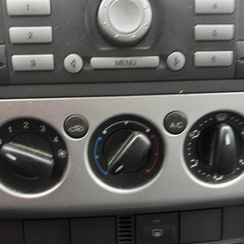 Leve vitre electrique avant droit FORD FOCUS 2 Photo n°16