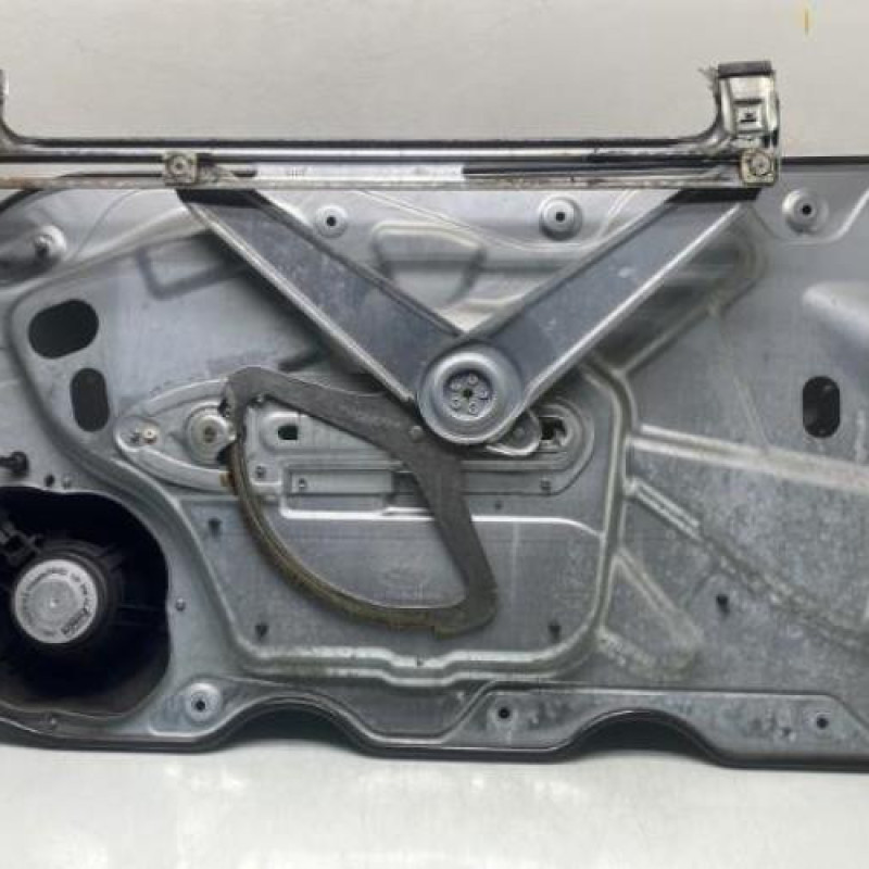 Leve vitre electrique avant gauche FORD FOCUS 2 Photo n°4