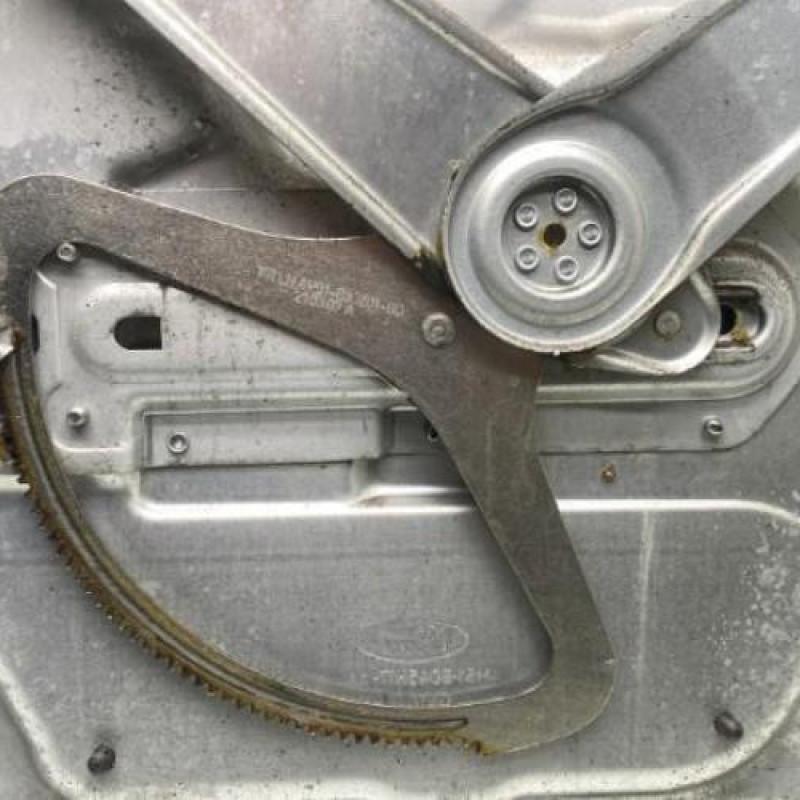 Leve vitre electrique avant gauche FORD FOCUS 2 Photo n°6
