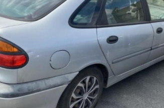 Feu arriere principal droit (feux) RENAULT LAGUNA 1