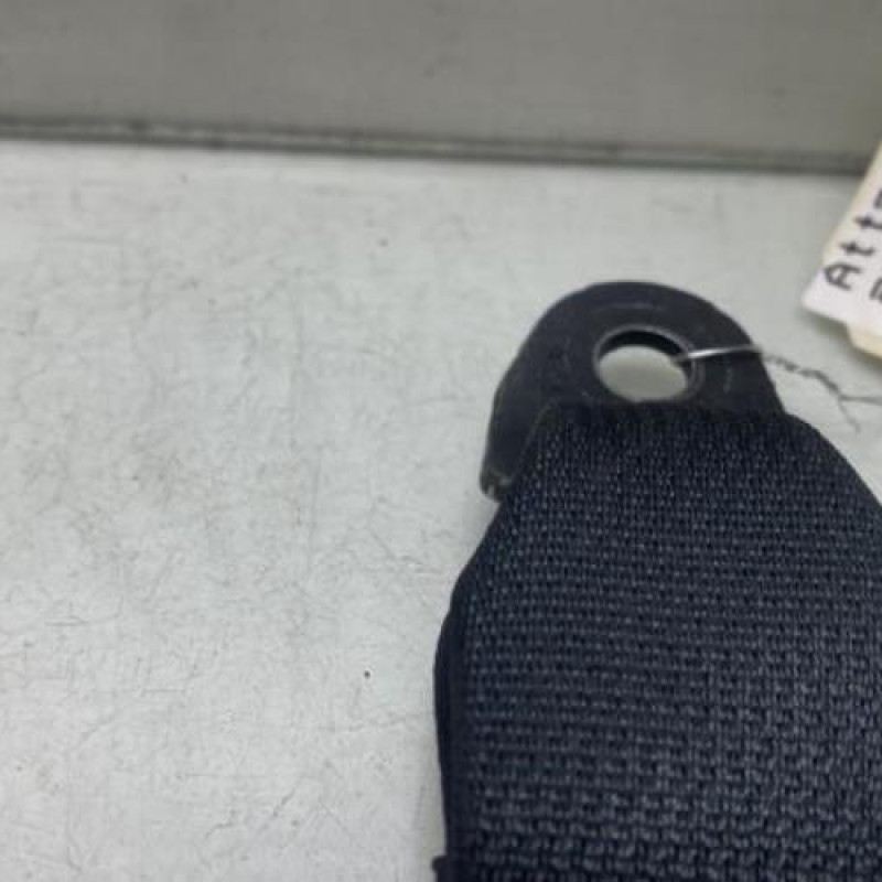 Attache ceinture arriere droit SUZUKI GRAND VITARA 2 Photo n°3