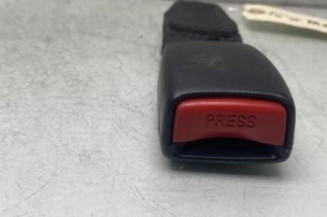 Attache ceinture arriere gauche SUZUKI GRAND VITARA 2 Photo n°1