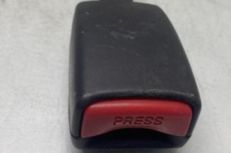 Attache ceinture avant droit SUZUKI GRAND VITARA 2