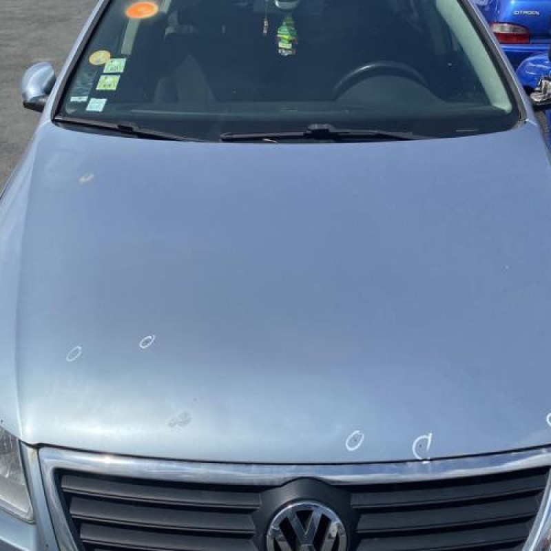 Anti brouillard droit (feux) VOLKSWAGEN PASSAT 5 Photo n°9