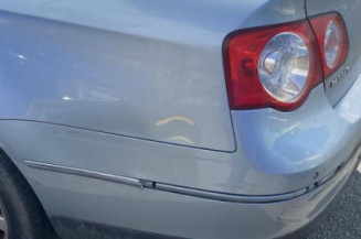 Anti brouillard droit (feux) VOLKSWAGEN PASSAT 5
