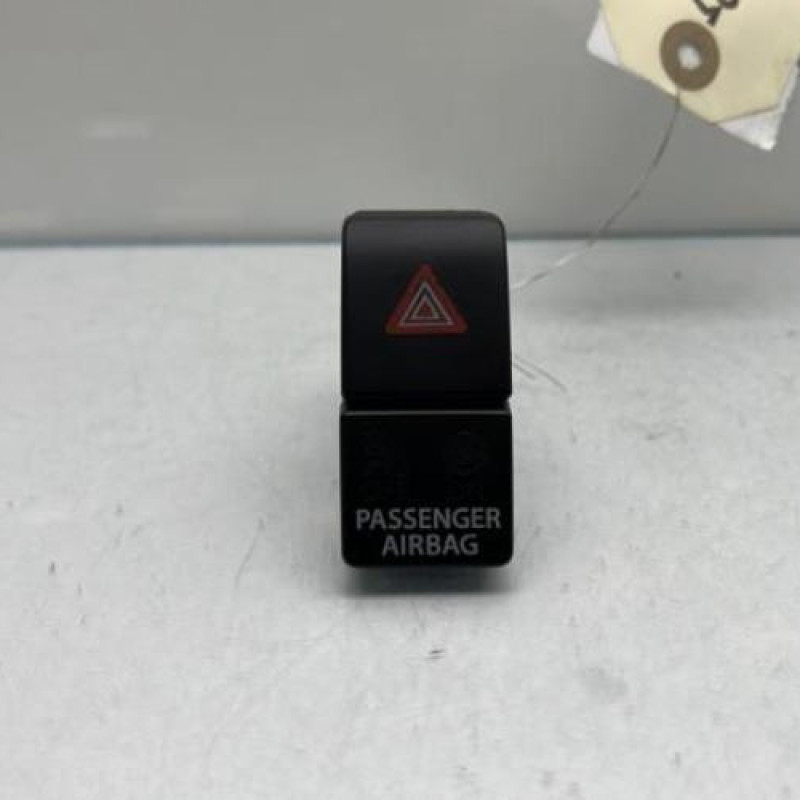 Bouton de warning SUZUKI CELERIO Photo n°1