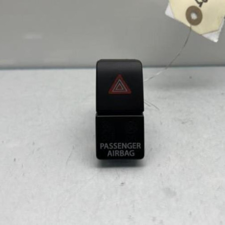 Bouton de warning SUZUKI CELERIO Photo n°1