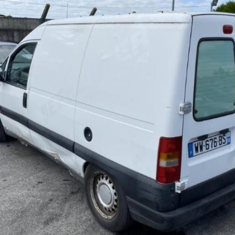 Feu arriere stop central PEUGEOT EXPERT 1 Photo n°6
