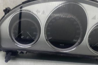 Compteur MERCEDES CLASSE C 204 Photo n°1