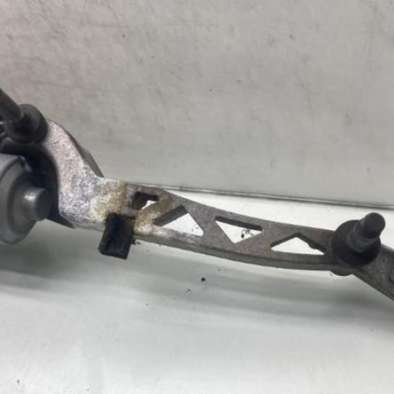 Moteur essuie glace avant MERCEDES CLASSE C 204 Photo n°3