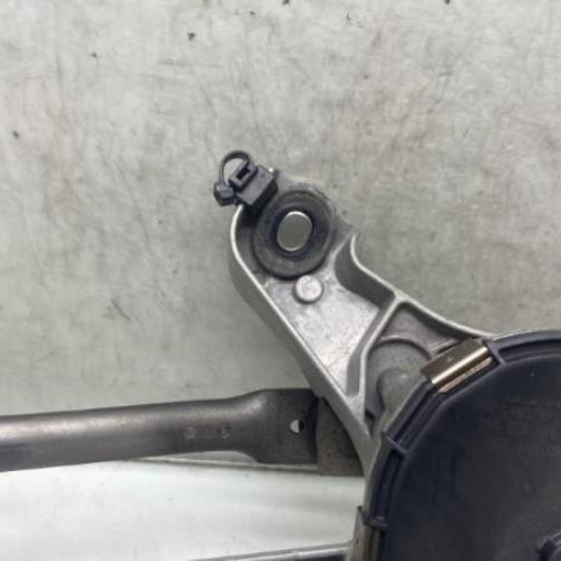 Moteur essuie glace avant MERCEDES CLASSE C 204 Photo n°4