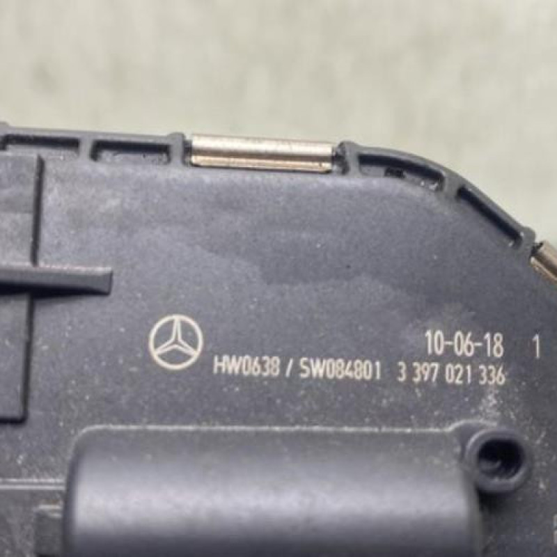 Moteur essuie glace avant MERCEDES CLASSE C 204 Photo n°5