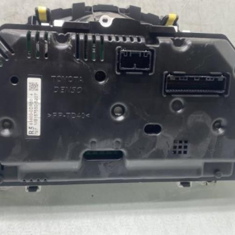 Compteur TOYOTA YARIS 3 Photo n°5