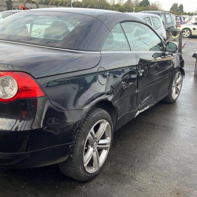Volant VOLKSWAGEN EOS Photo n°9