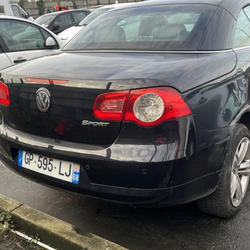 Volant VOLKSWAGEN EOS Photo n°10