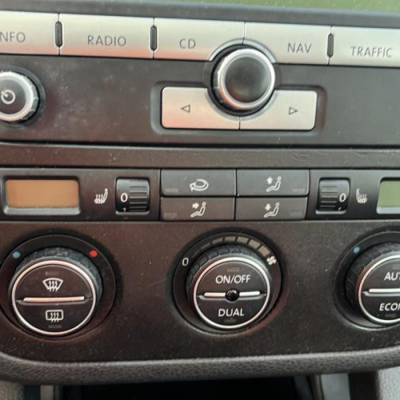 Volant VOLKSWAGEN EOS Photo n°15