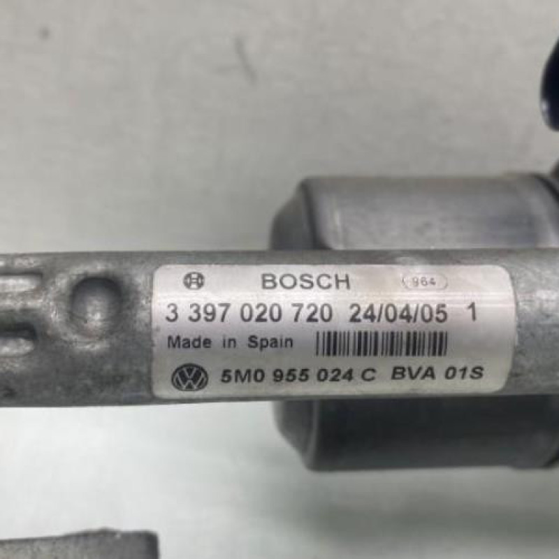 Moteur essuie glace avant droit VOLKSWAGEN GOLF PLUS Photo n°4