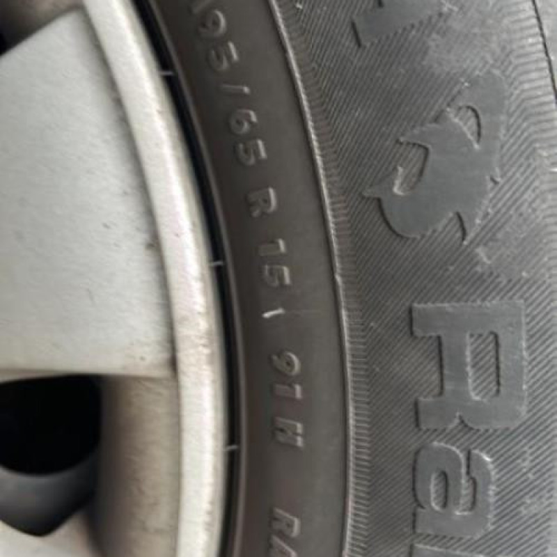 Moteur essuie glace avant droit VOLKSWAGEN GOLF PLUS Photo n°18