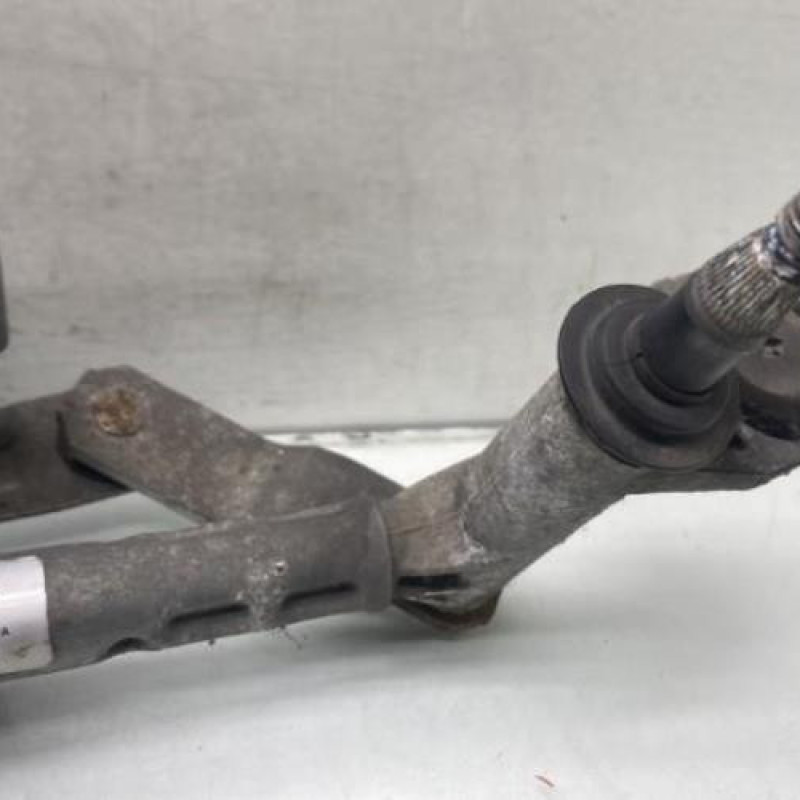 Moteur essuie glace avant gauche VOLKSWAGEN GOLF PLUS Photo n°4