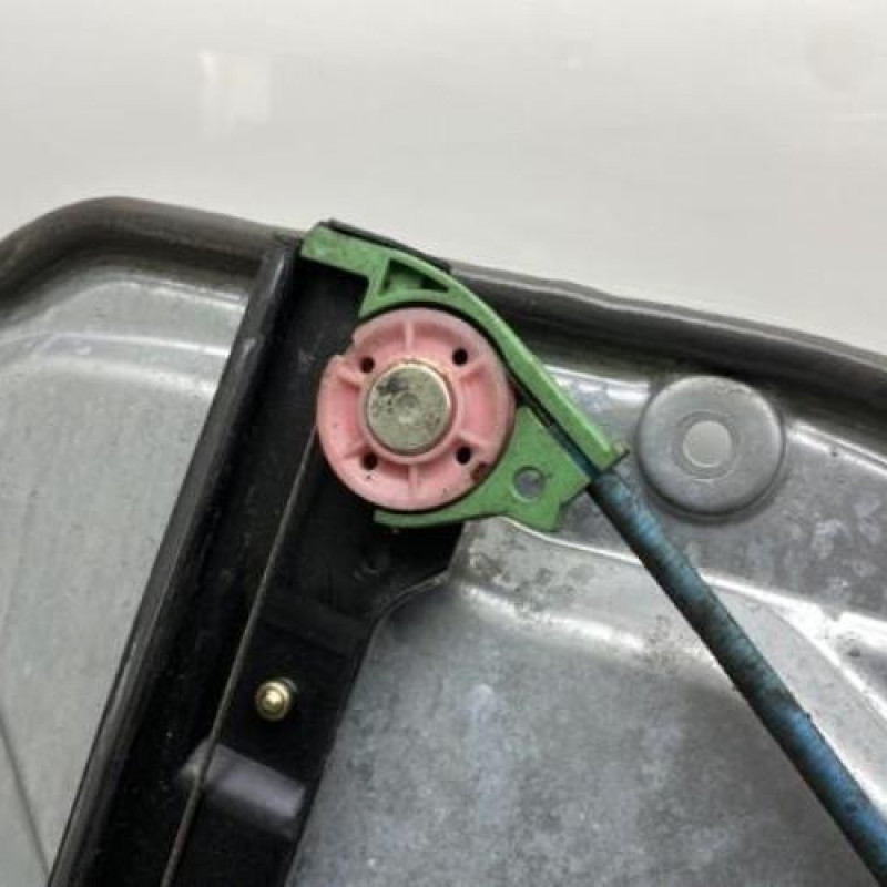 Leve vitre electrique avant gauche FIAT STILO Photo n°7