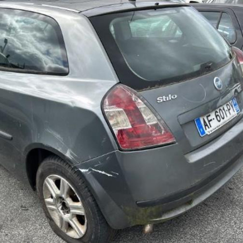 Leve vitre electrique avant gauche FIAT STILO Photo n°15
