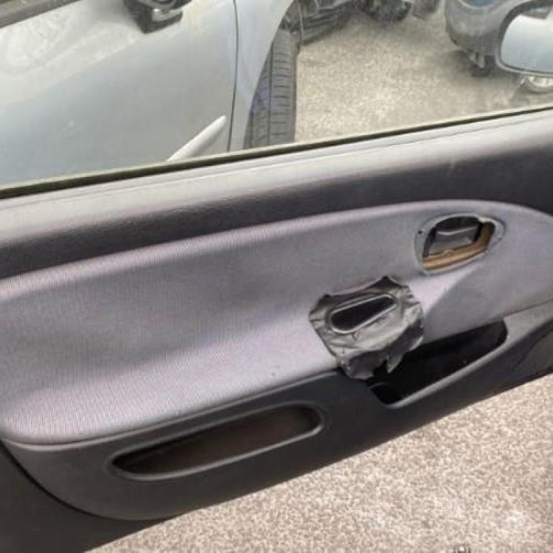 Leve vitre electrique avant droit CITROEN SAXO Photo n°18