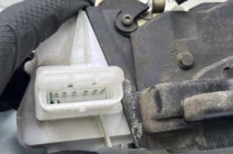 Serrure avant gauche PEUGEOT 307