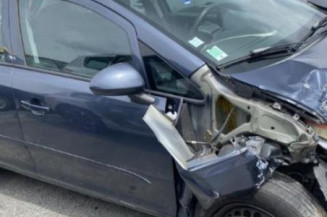 Aile avant gauche OPEL CORSA D