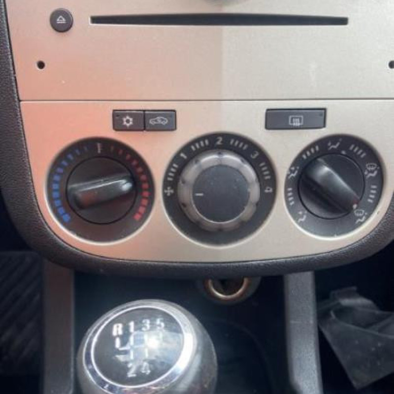 Retroviseur gauche OPEL CORSA D Photo n°13