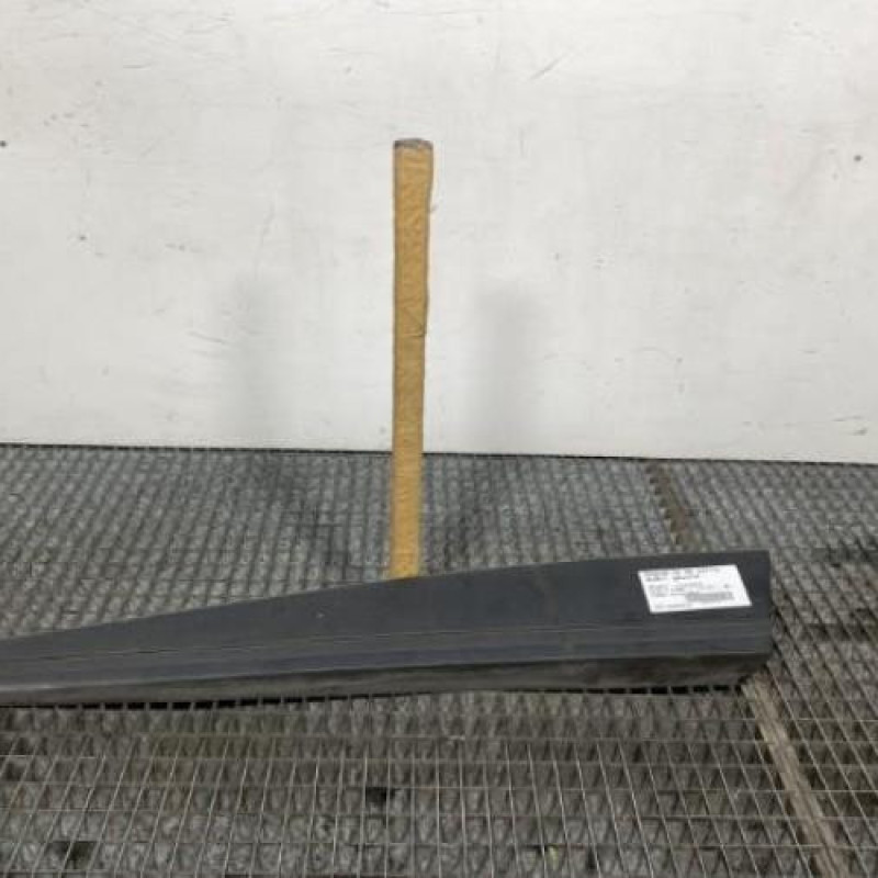 Baguette de porte avant gauche RENAULT CLIO 4 Photo n°1