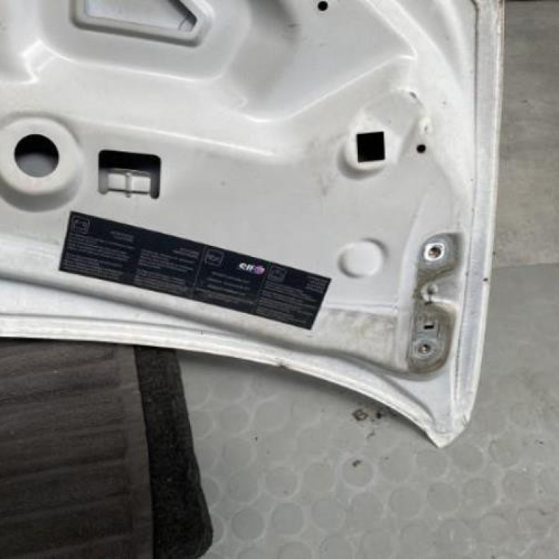 Capot RENAULT TWINGO 2 Photo n°8