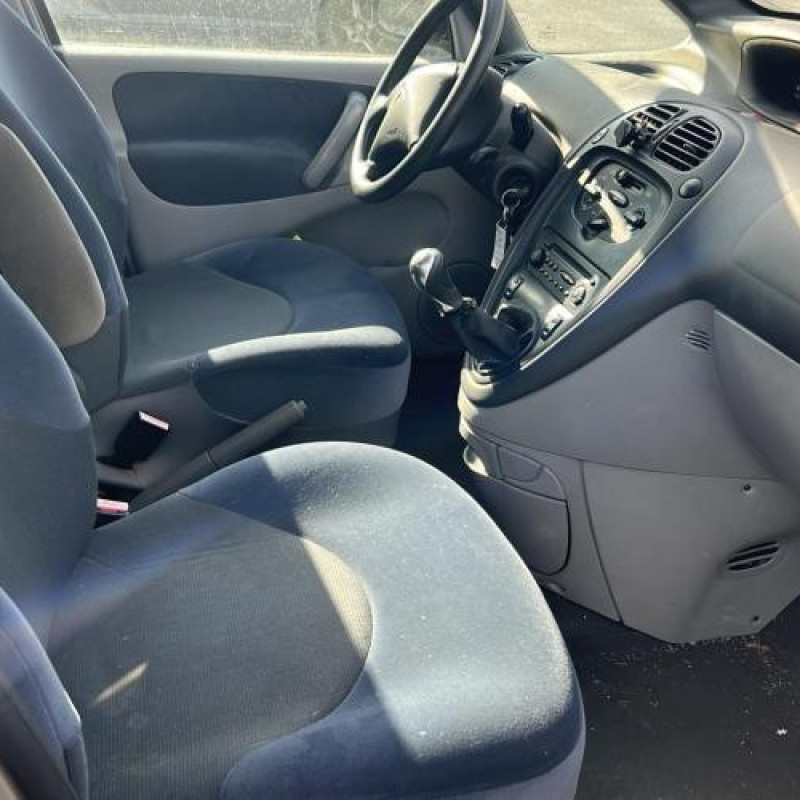 Optique avant principal gauche (feux)(phare) CITROEN XSARA PICASSO Photo n°13