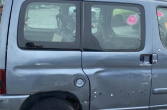 Vitre avant droit CITROEN BERLINGO 1