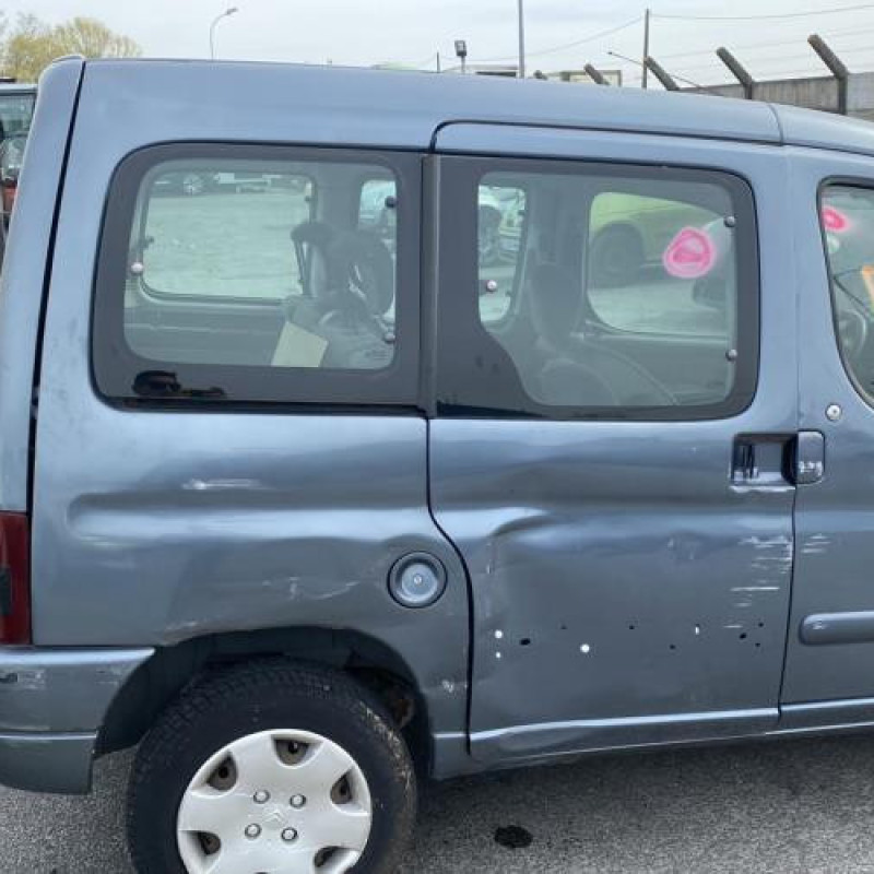 Vitre avant droit CITROEN BERLINGO 1 Photo n°17