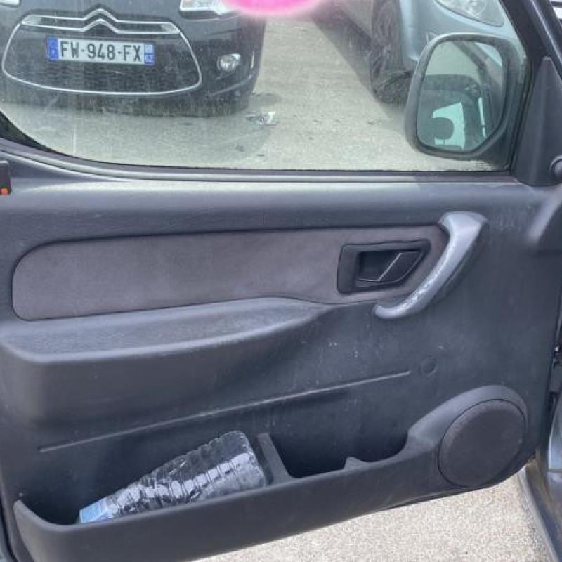 Vitre avant droit CITROEN BERLINGO 1 Photo n°20