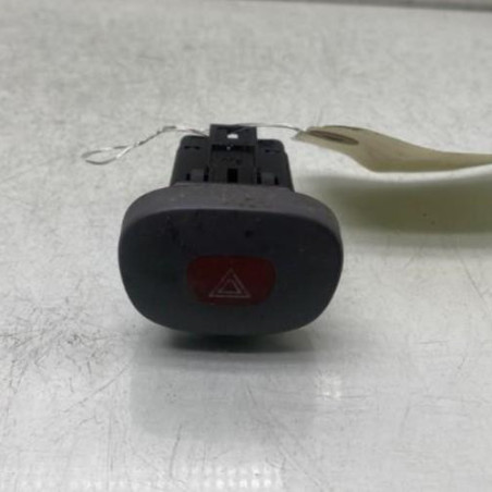 Bouton de warning RENAULT CLIO 2 Photo n°1