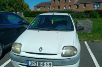 Bouton de warning RENAULT CLIO 2