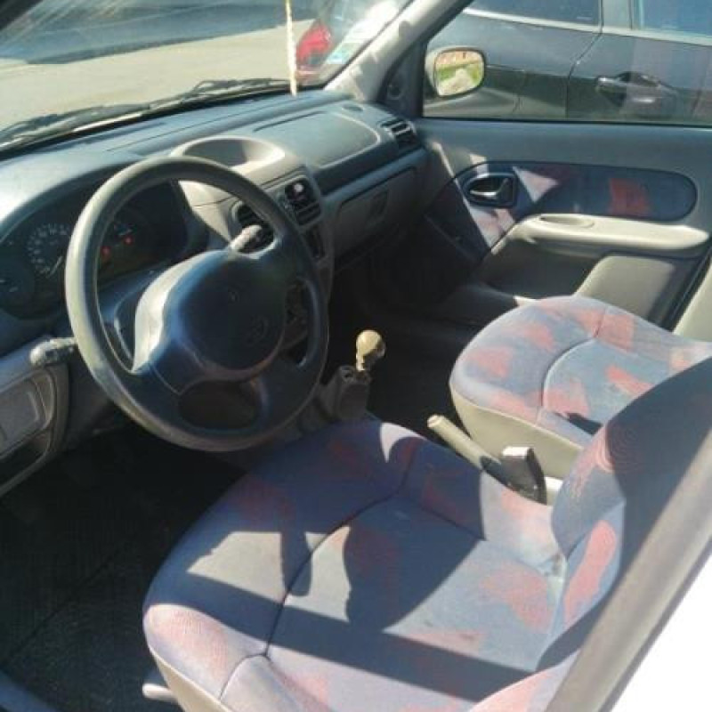 Bouton de warning RENAULT CLIO 2 Photo n°8