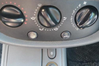 Bouton de warning RENAULT CLIO 2