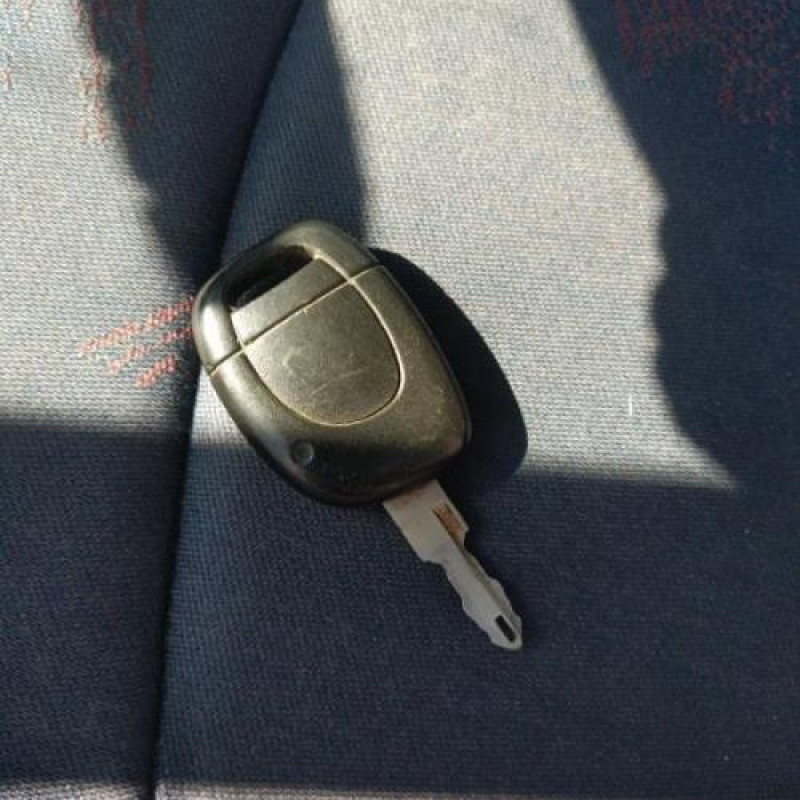 Bouton de warning RENAULT CLIO 2 Photo n°13