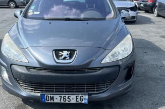 Vitre avant gauche PEUGEOT 308 1 SW