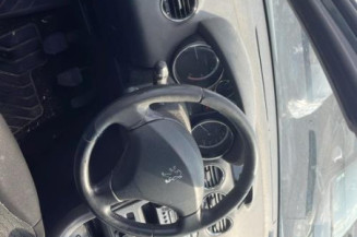 Vitre avant gauche PEUGEOT 308 1 SW