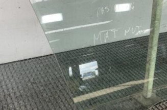 Vitre avant droit OPEL CORSA F