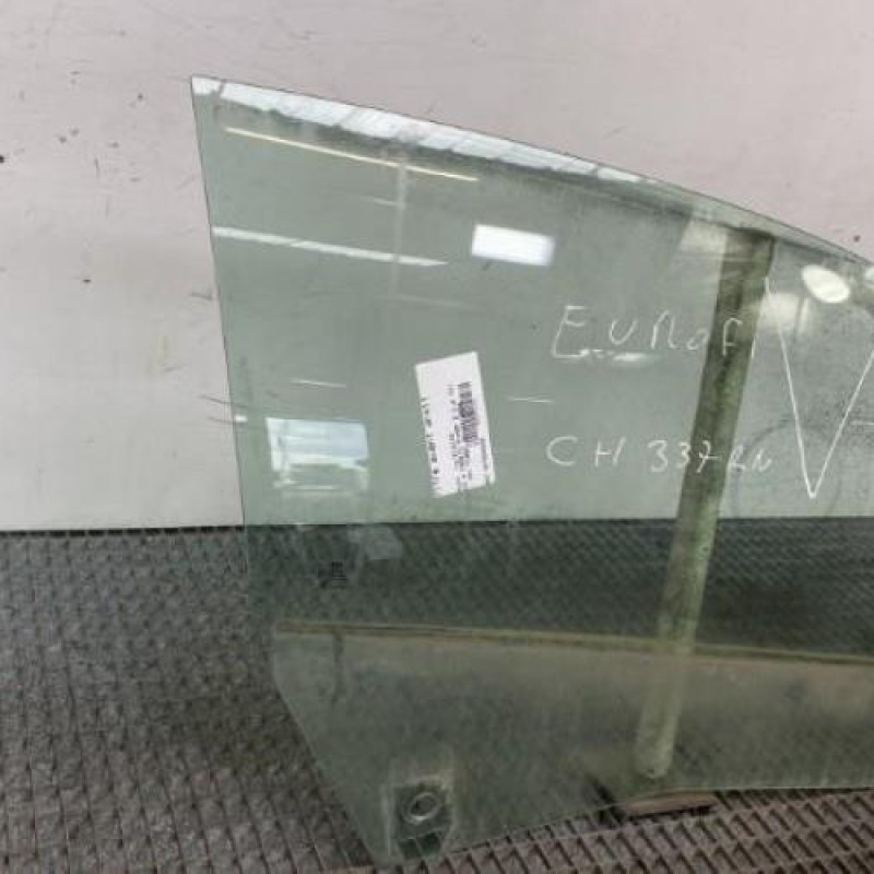 Vitre avant droit AUDI A3 2 Photo n°4