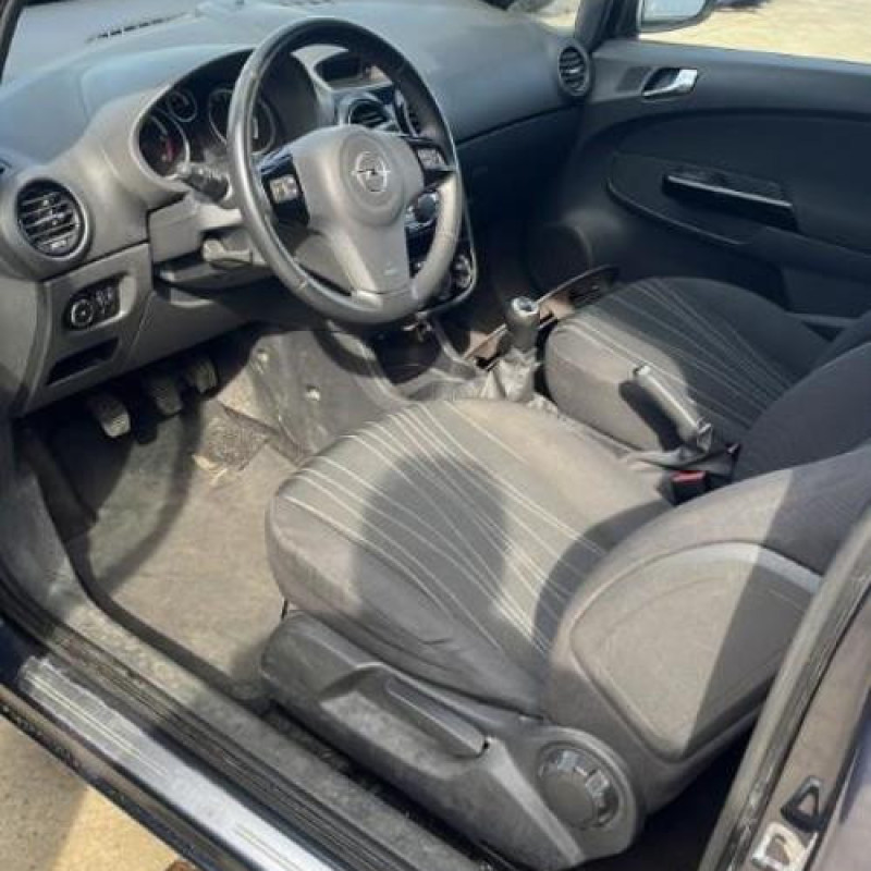 Aile avant gauche OPEL CORSA D Photo n°10