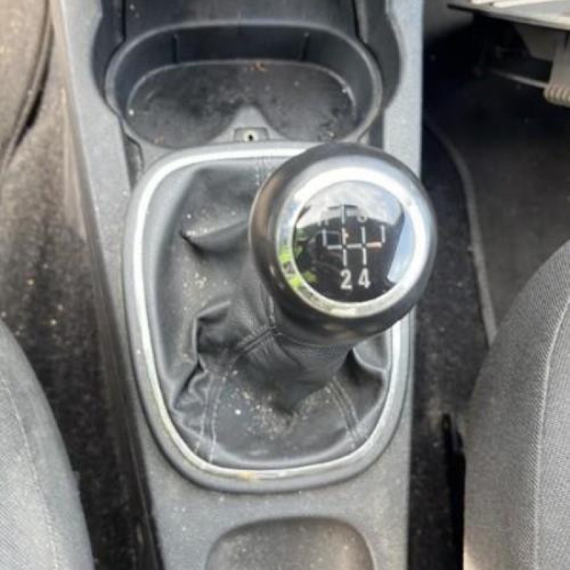Aile avant gauche OPEL CORSA D Photo n°12