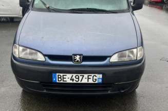 Vitre avant gauche PEUGEOT PARTNER 1